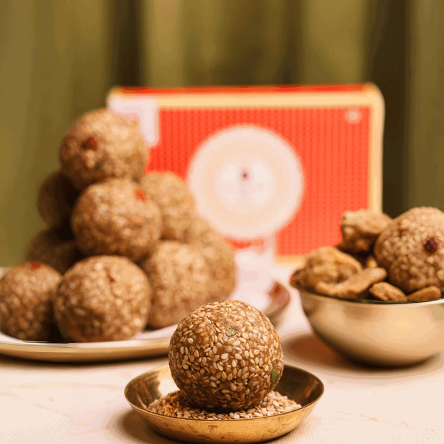 Gud Tilli Dry Fruits Laddoo
