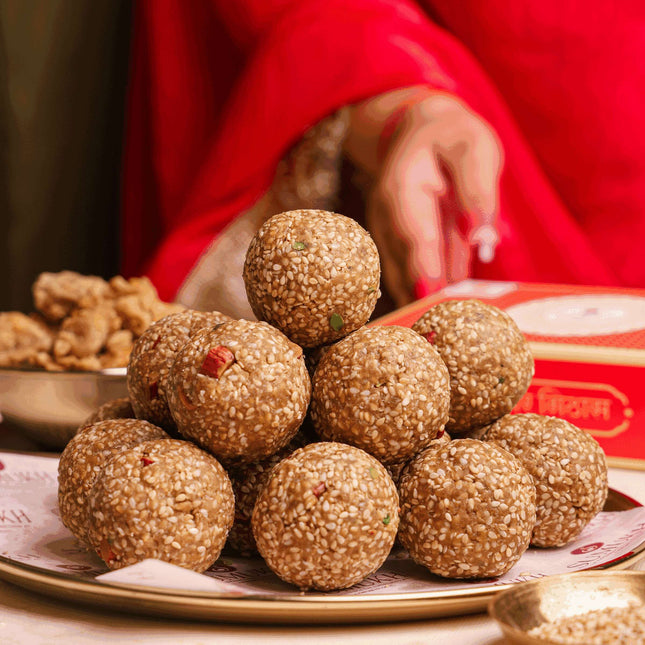 Gud Tilli Dry Fruits Laddoo
